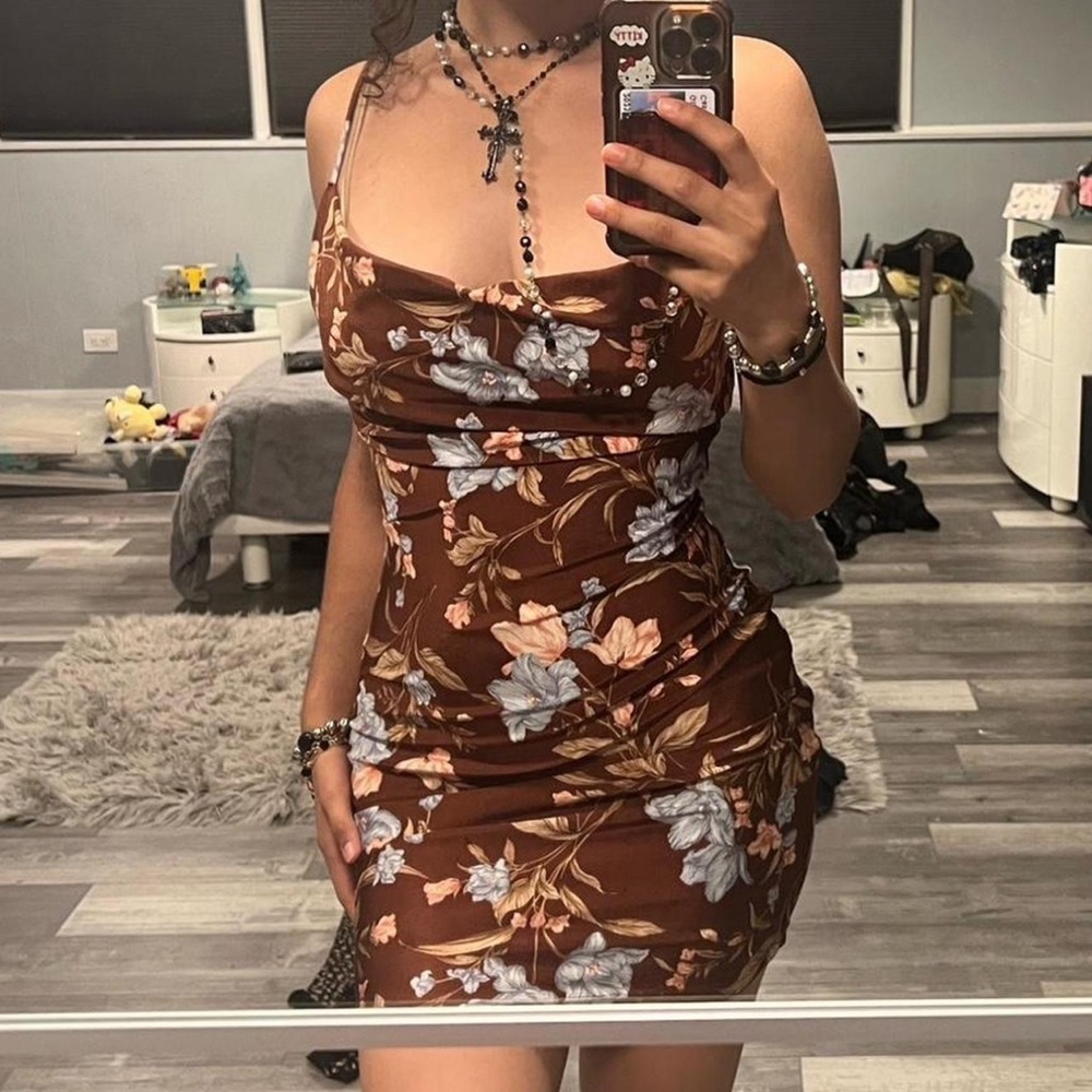 Nwt Chocolate‎ Brown cowl neck floral mini dress